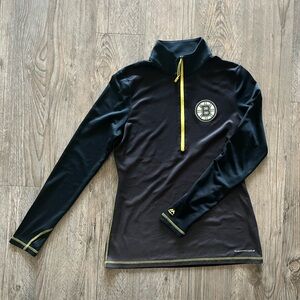 Boston Bruins thermal long sleeve half zip with thumb holes. Womens size M